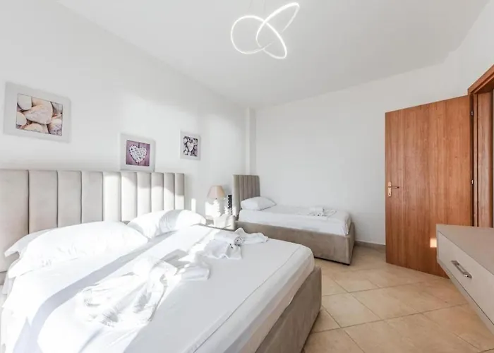 The Seaview Sanctuary By Ps Apartament Golem (Tirana)